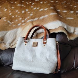 Dooney &Bourke